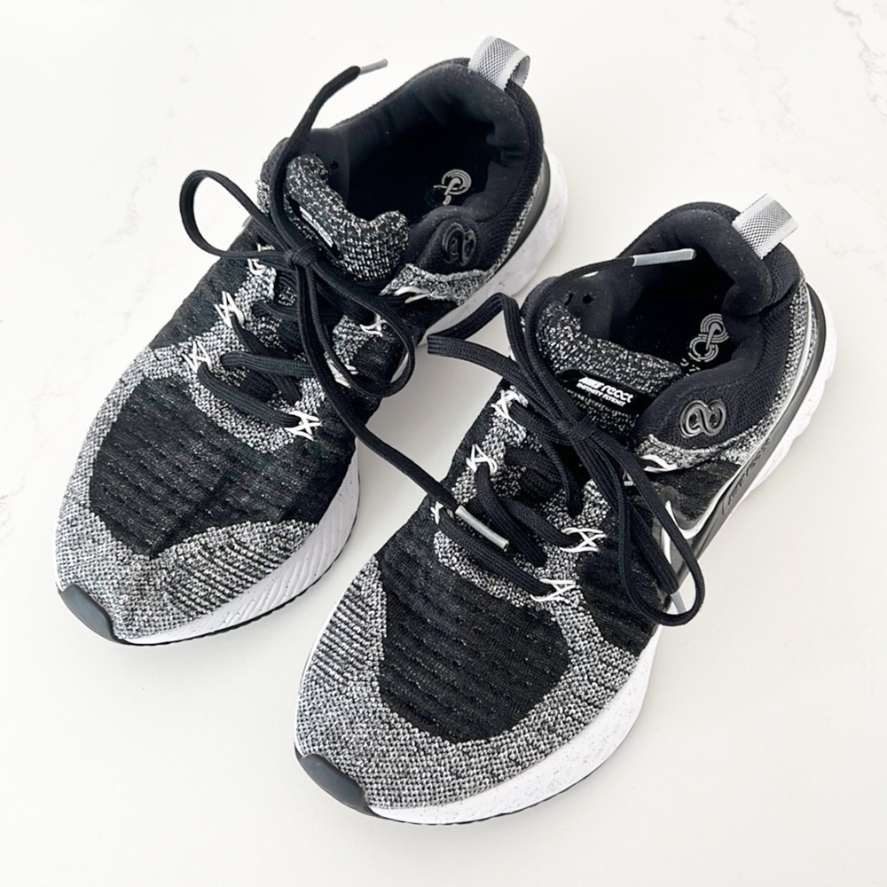 Nike Running React Infinity Run Flyknit 2 sneakers in white/black Size 7.5